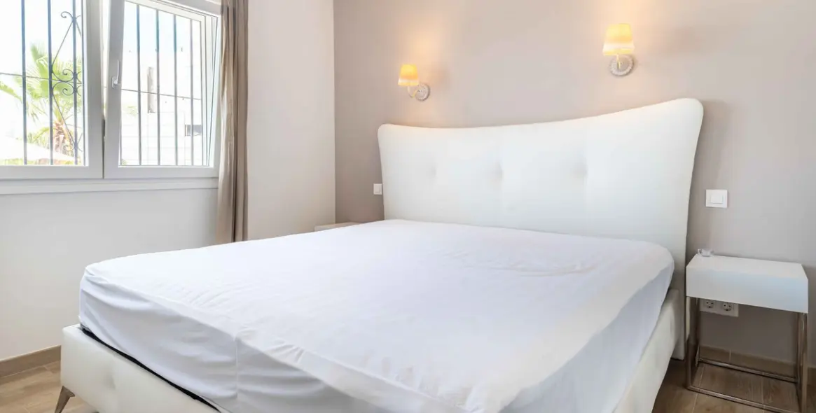 Продажа  отдельно стоящей виллы в Torreblanca 15