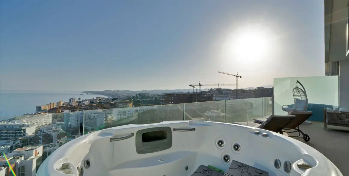 Sale of penthouse in Fuengirola 6