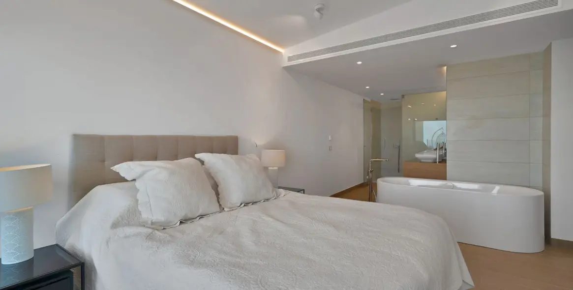 Sale of penthouse in Fuengirola 25