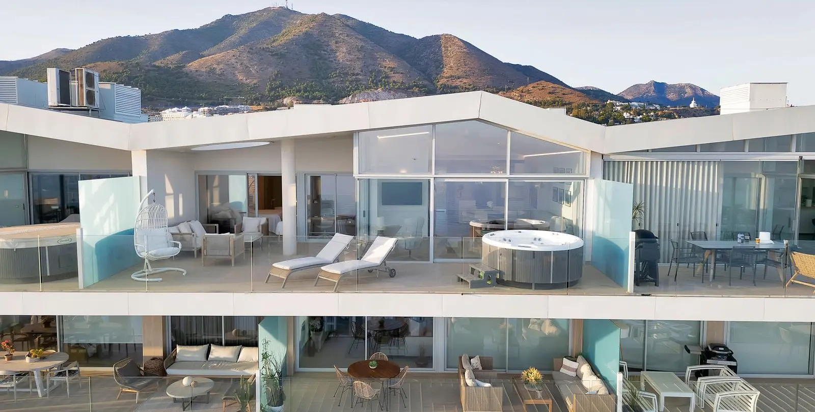 Sale of penthouse in Fuengirola 1