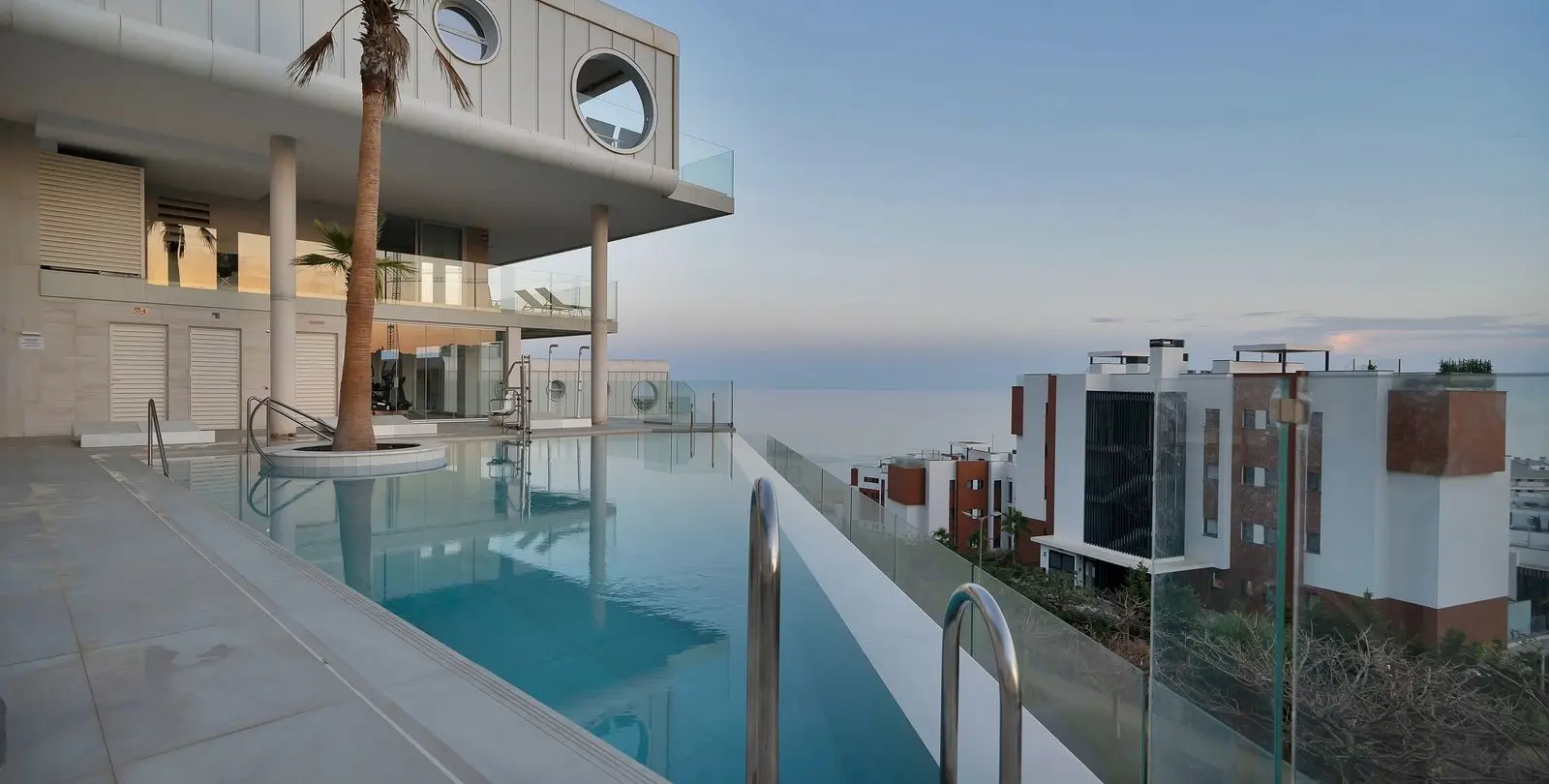 Sale of penthouse in Fuengirola 46