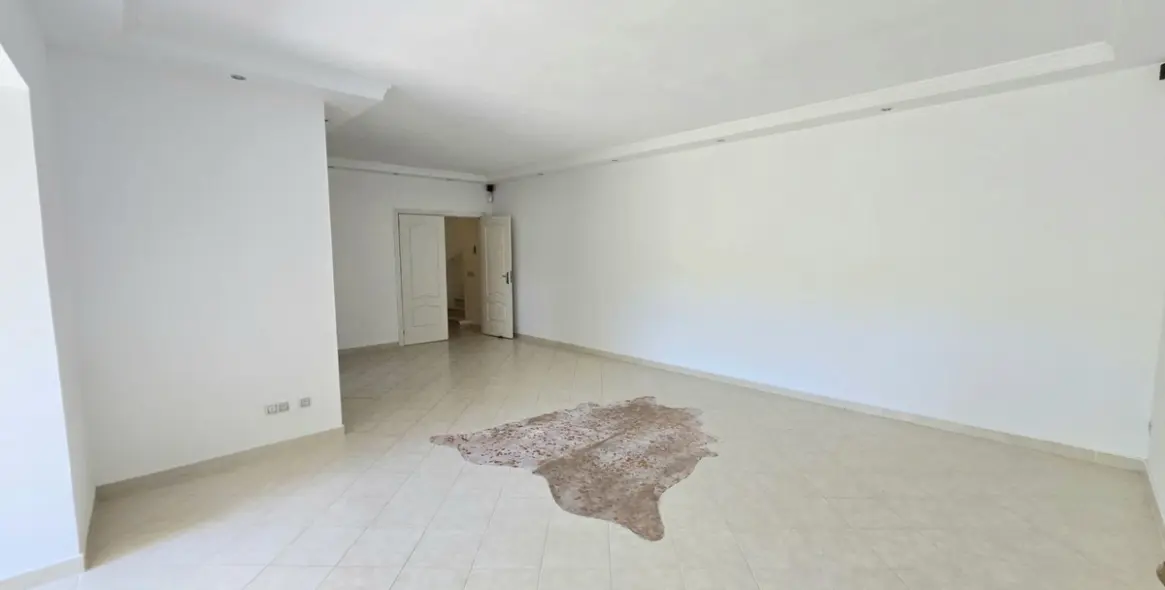 Продажа  отдельно стоящей виллы в Calahonda 22