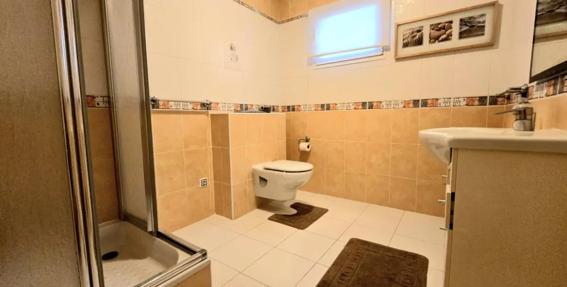 Продажа  отдельно стоящей виллы в Calahonda 23