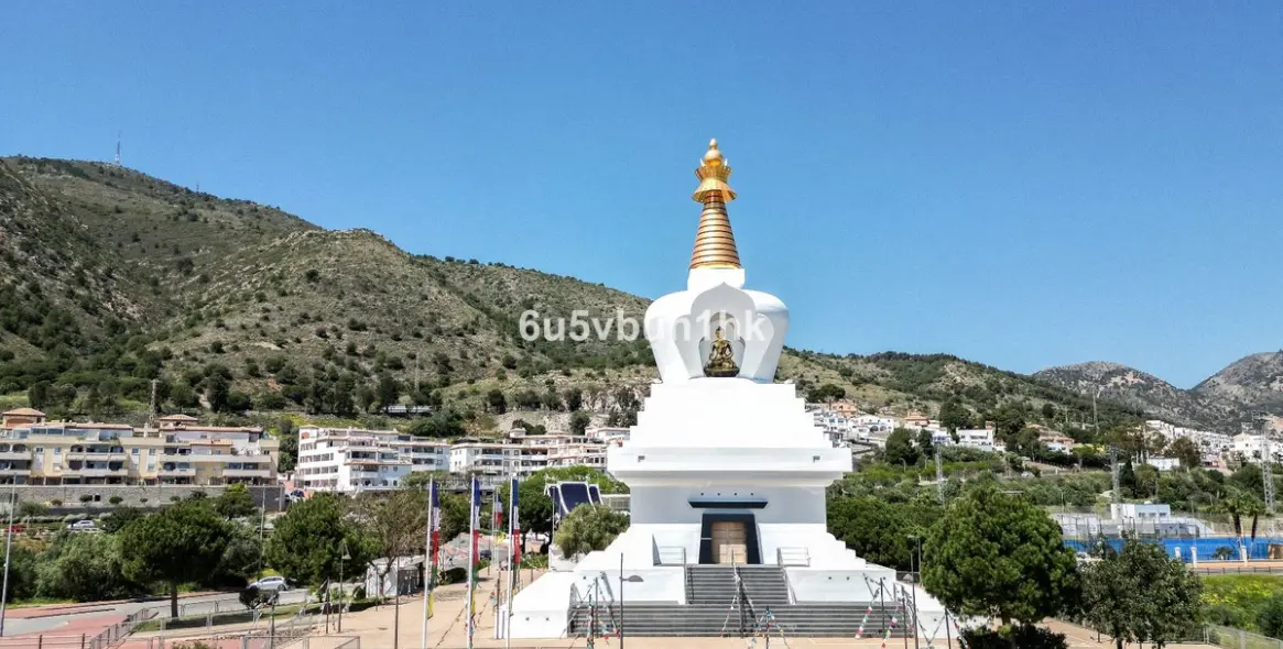 Sale of detached villa in Benalmadena 16