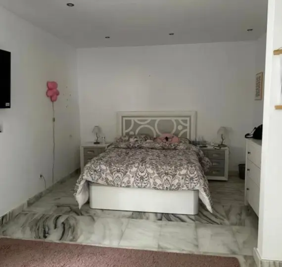 Oтдельно стоящая вилла R4862818