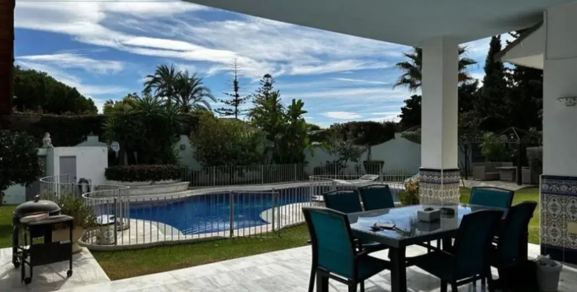 Продажа  отдельно стоящей виллы в Marbella (район Marbella) 10