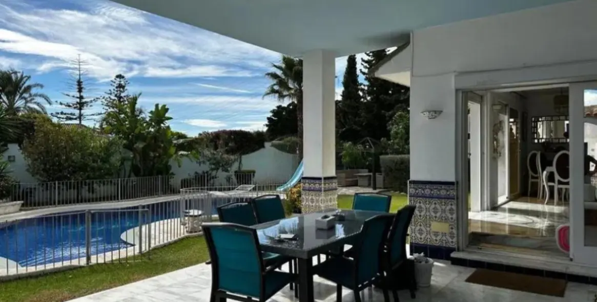 Продажа  отдельно стоящей виллы в Marbella (район Marbella) 12