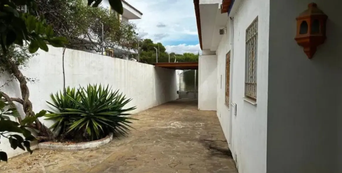 Продажа  отдельно стоящей виллы в Marbella (район Marbella) 16