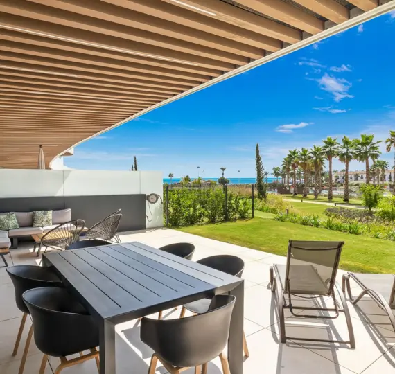 Продажа апартаментов на первом этаже в Torremolinos