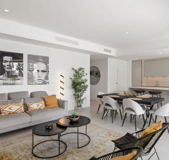 Продажа апартаментов на первом этаже в Torremolinos