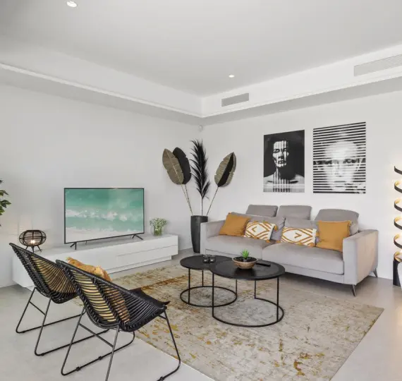 Продажа апартаментов на первом этаже в Torremolinos