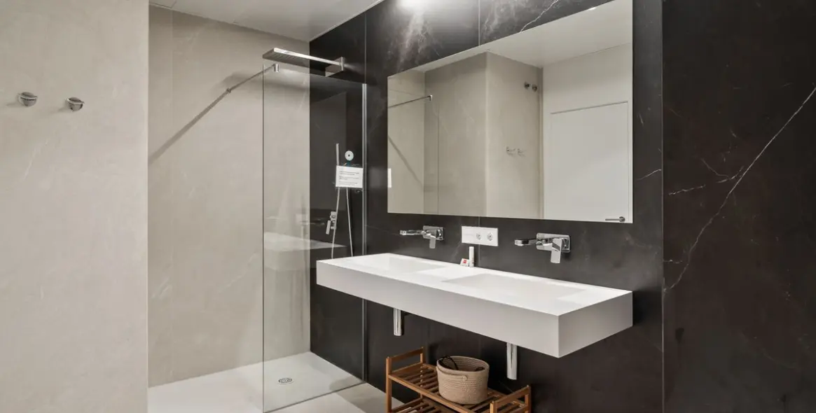 Sale of ground floor apartment in Torremolinos 11