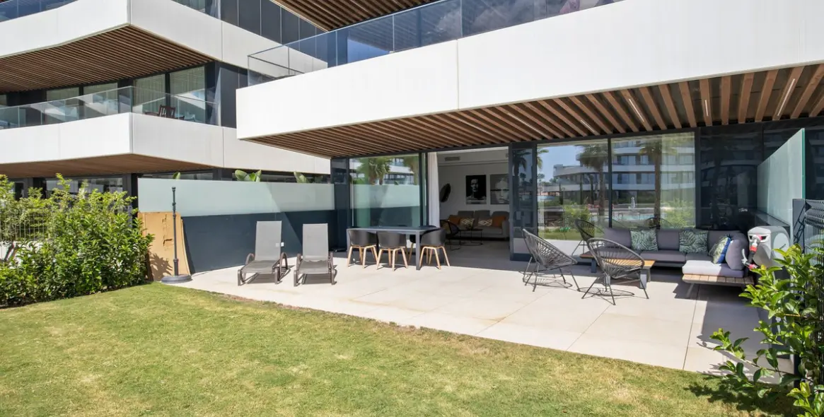 Sale of ground floor apartment in Torremolinos 16