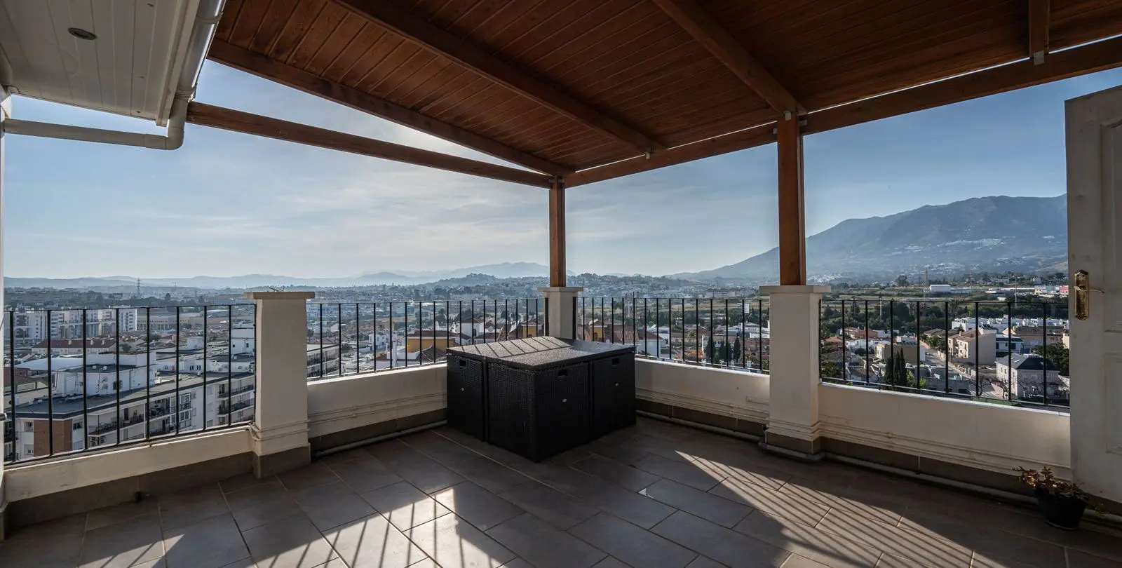 Sale of penthouse in Fuengirola 10