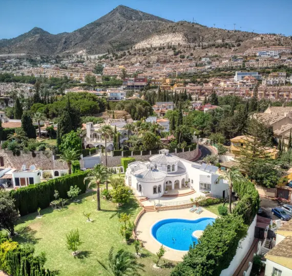 Venta de villa independiente en Benalmadena
