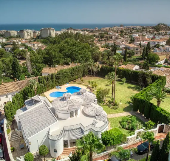 Venta de villa independiente en Benalmadena