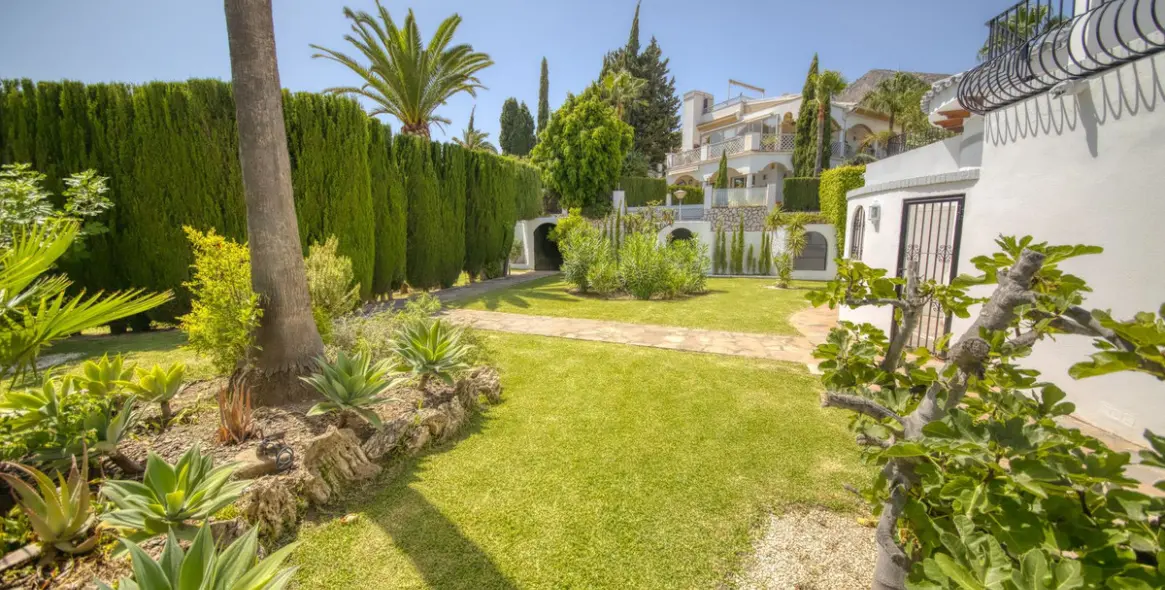 Продажа  отдельно стоящей виллы в Benalmadena 26