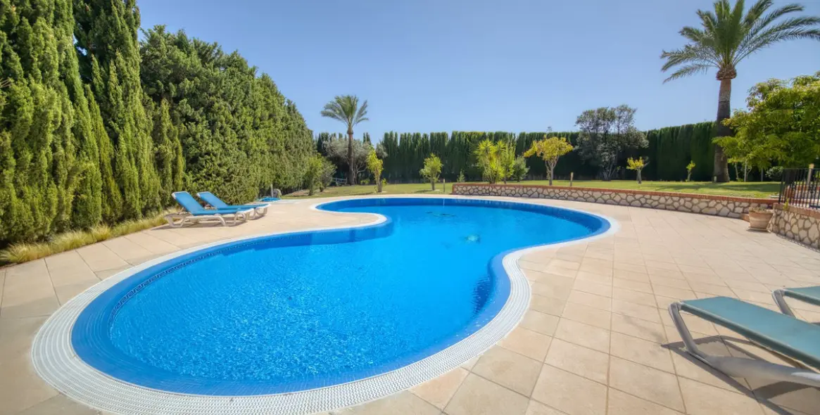 Продажа  отдельно стоящей виллы в Benalmadena 37