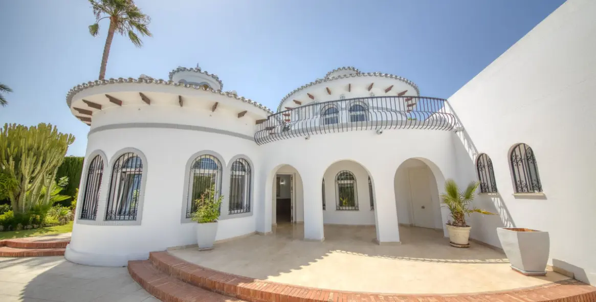 Продажа  отдельно стоящей виллы в Benalmadena 40