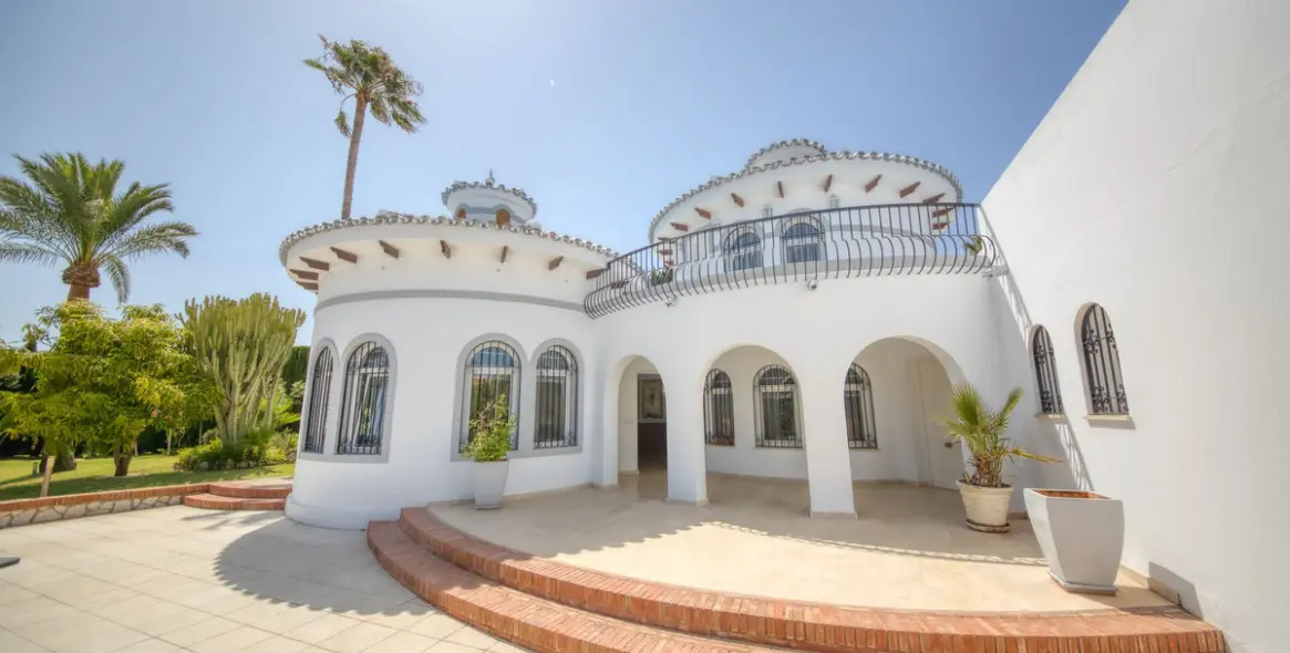 Продажа  отдельно стоящей виллы в Benalmadena 41