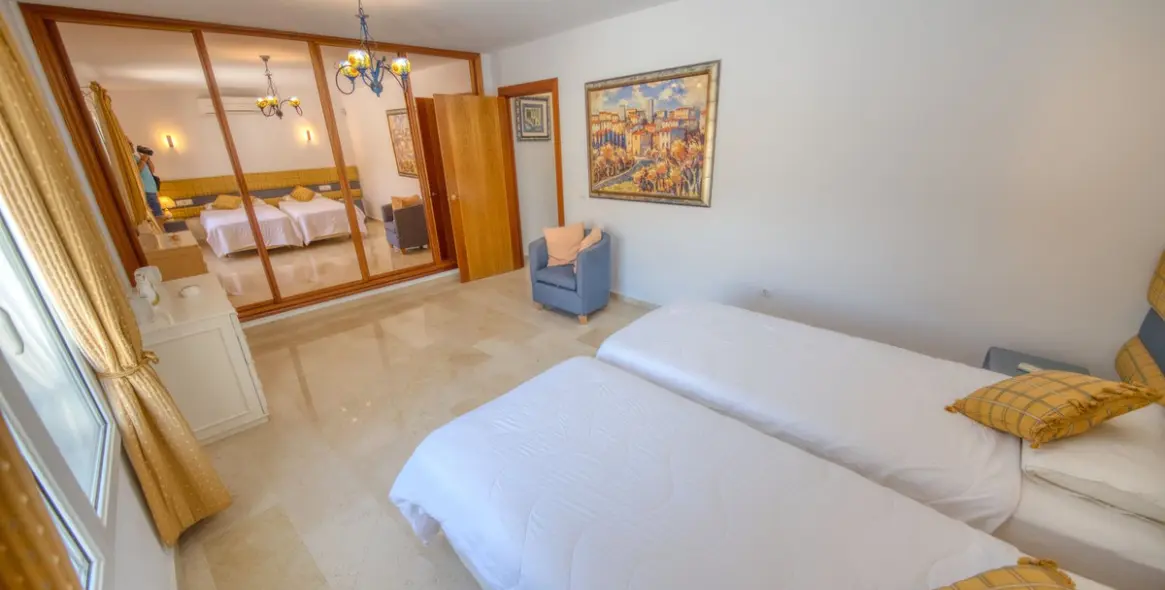 Продажа  отдельно стоящей виллы в Benalmadena 58