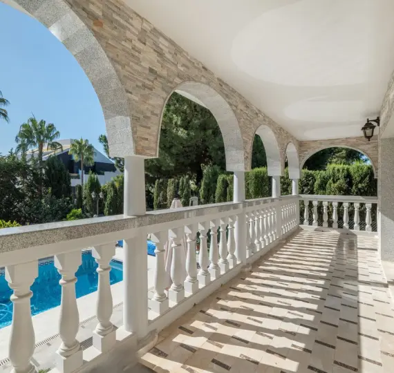 Oтдельно стоящая вилла R4849699