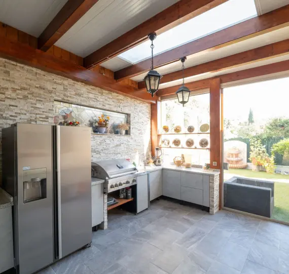 Oтдельно стоящая вилла R4849699