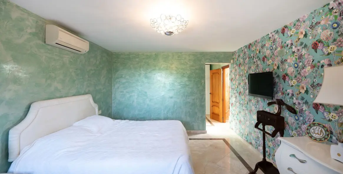 Продажа  отдельно стоящей виллы в Marbella 35