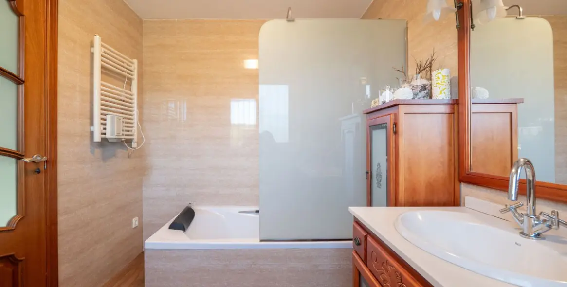 Продажа  отдельно стоящей виллы в Marbella 39