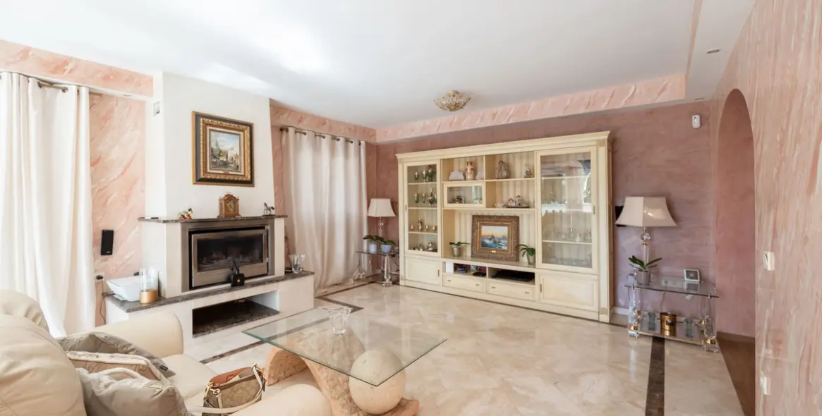 Продажа  отдельно стоящей виллы в Marbella 41