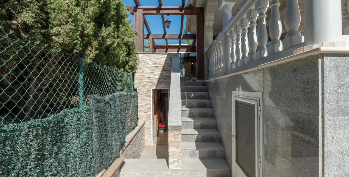 Продажа  отдельно стоящей виллы в Marbella 43