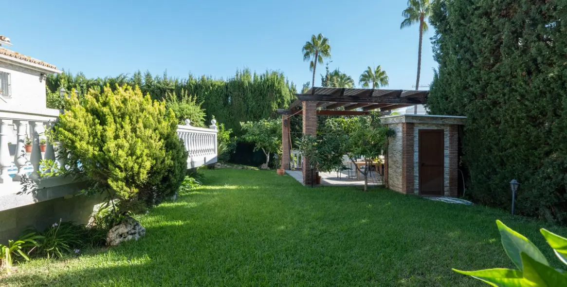 Продажа  отдельно стоящей виллы в Marbella 47