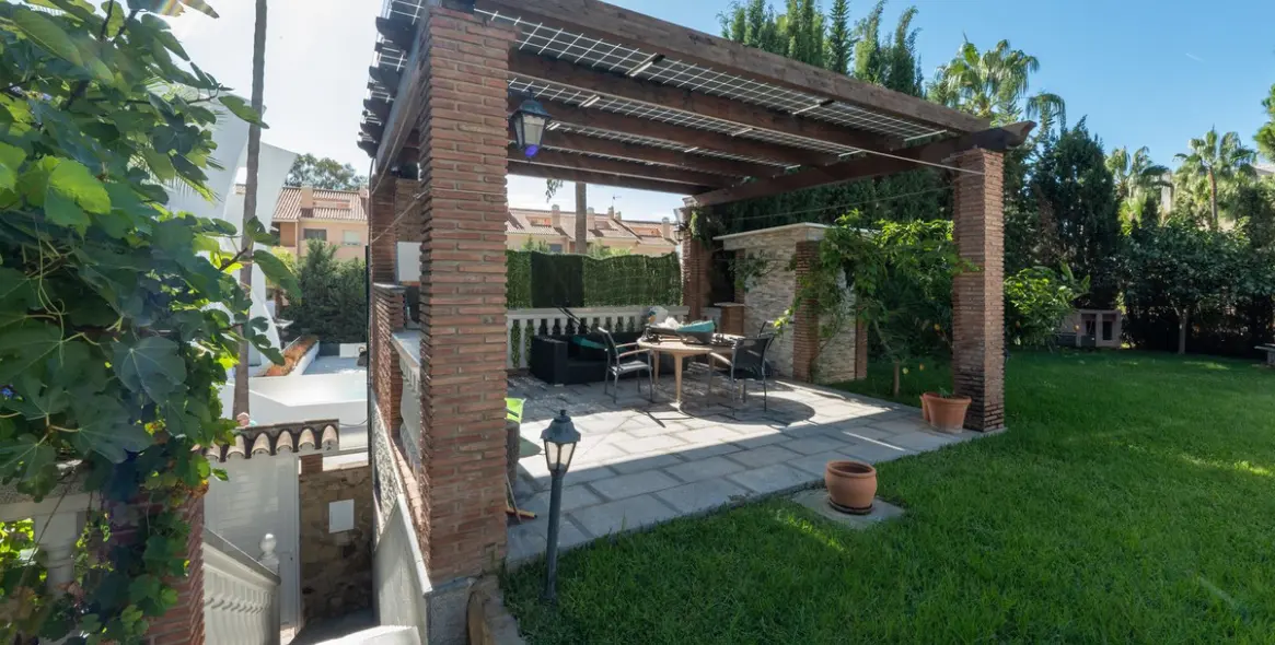 Продажа  отдельно стоящей виллы в Marbella 50