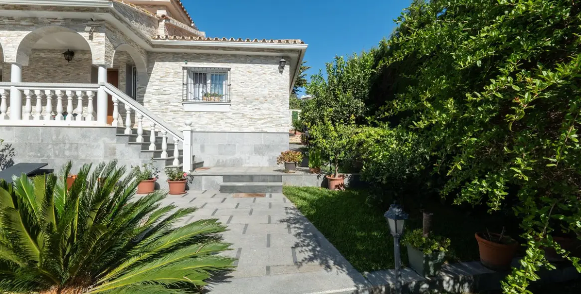 Продажа  отдельно стоящей виллы в Marbella 74