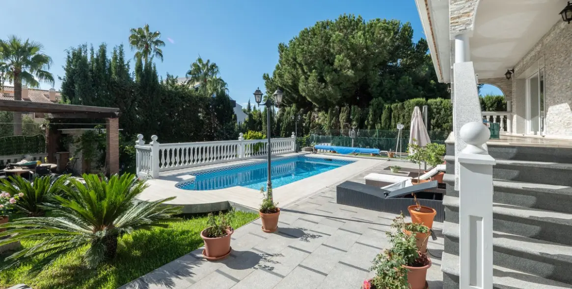 Продажа  отдельно стоящей виллы в Marbella 76