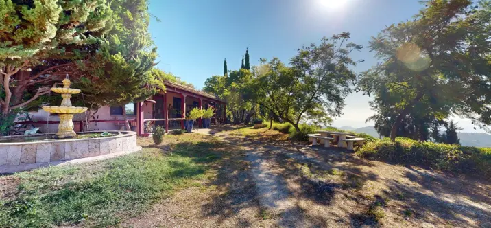 Sale of detached villa in Nerja 2