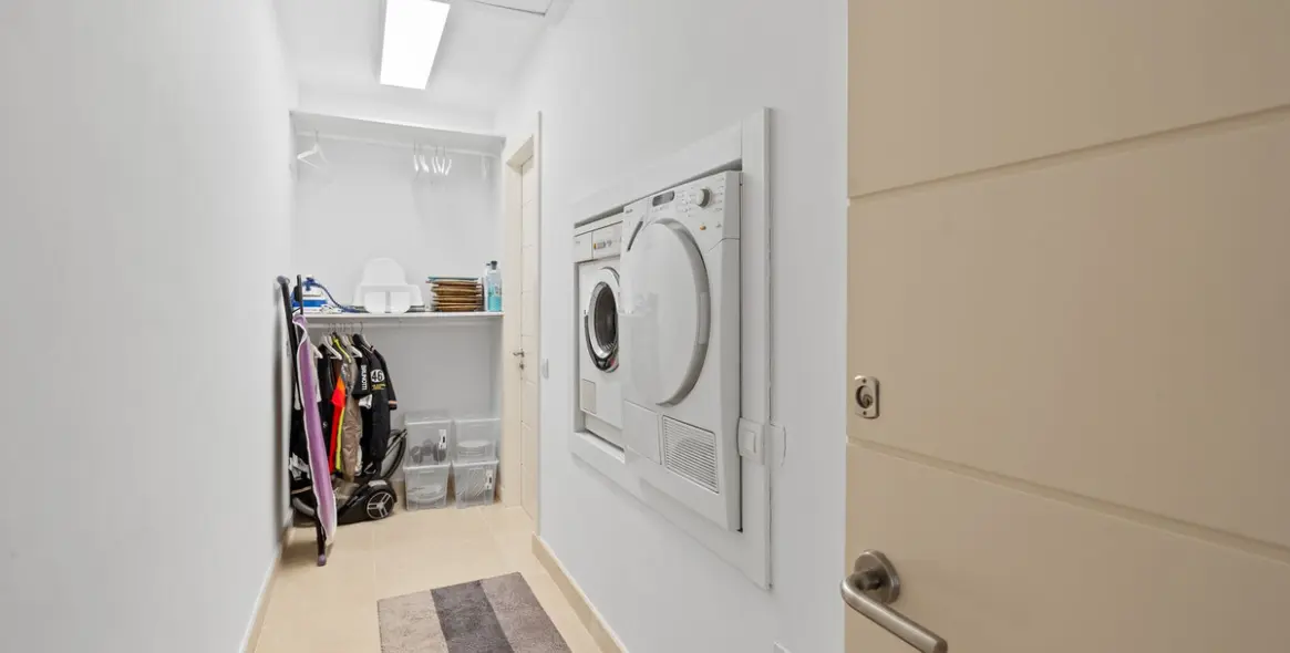 Продажа двухуровневого пентхауса в Los Flamingos 13