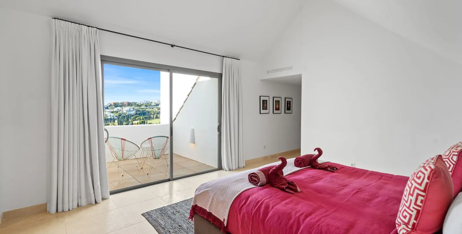 Sale of penthouse duplex in Los Flamingos 14