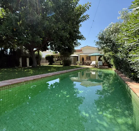 Oтдельно стоящая вилла R4913401