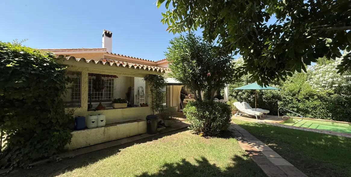 Продажа  отдельно стоящей виллы в San Pedro de Alcántara (район San Pedro de Alcántara) 8