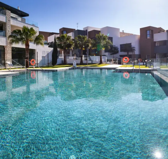 Sale of middle floor apartment in Cabopino