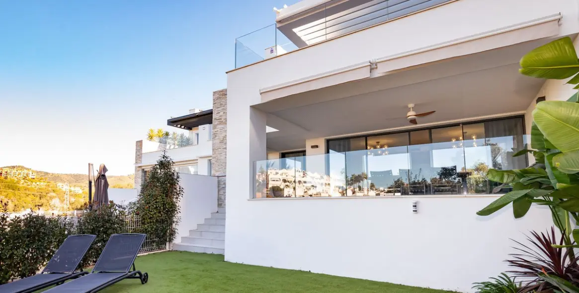 Sale of middle floor apartment in Cabopino 3