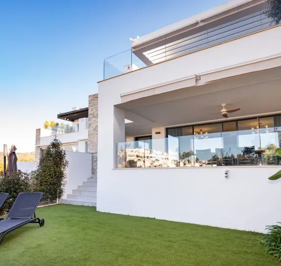 Sale of middle floor apartment in Cabopino