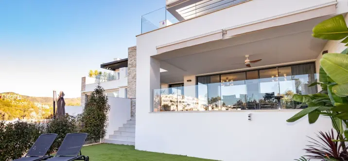 Sale of middle floor apartment in Cabopino 2