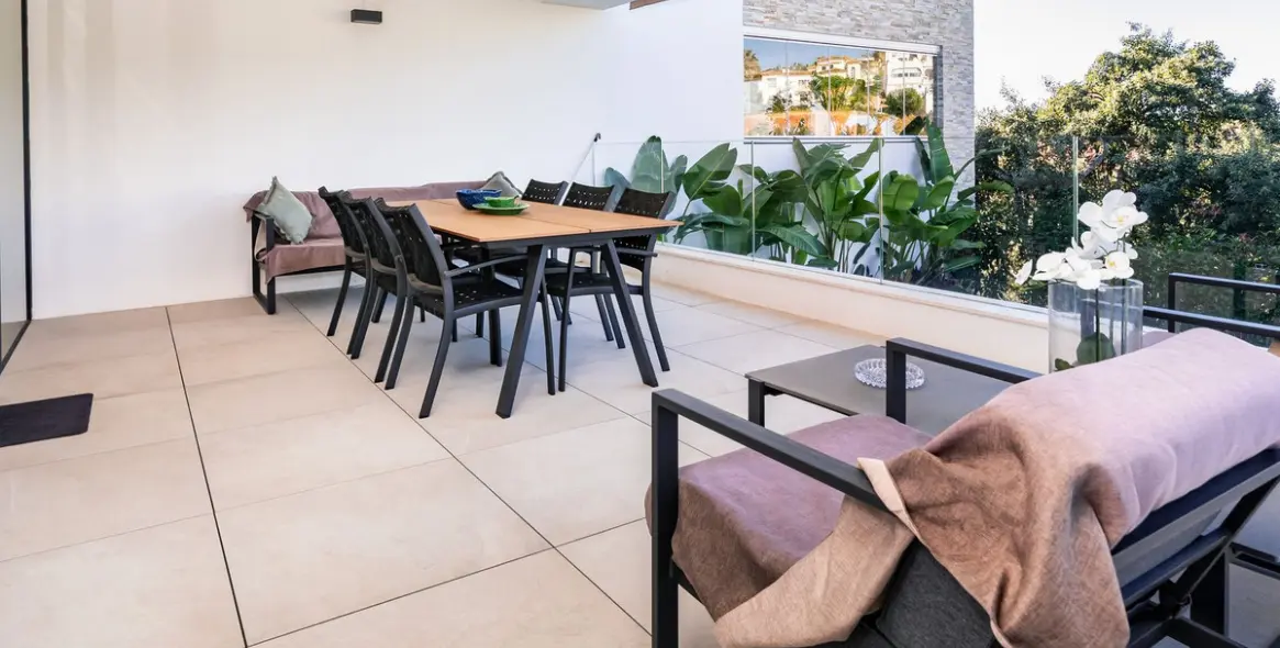 Sale of middle floor apartment in Cabopino 8