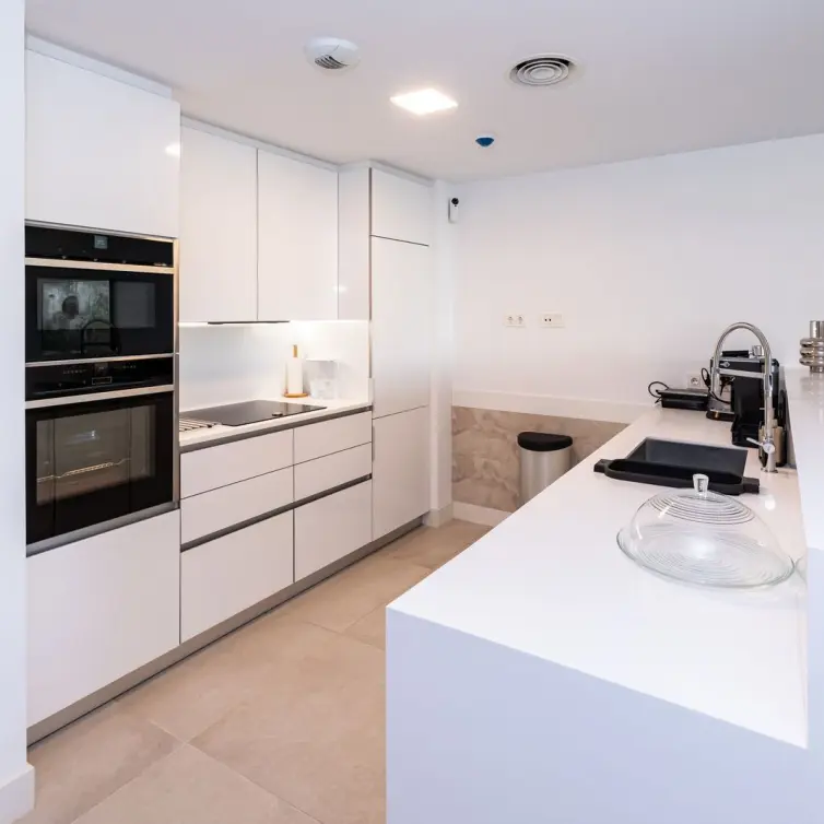 Sale of middle floor apartment in Cabopino