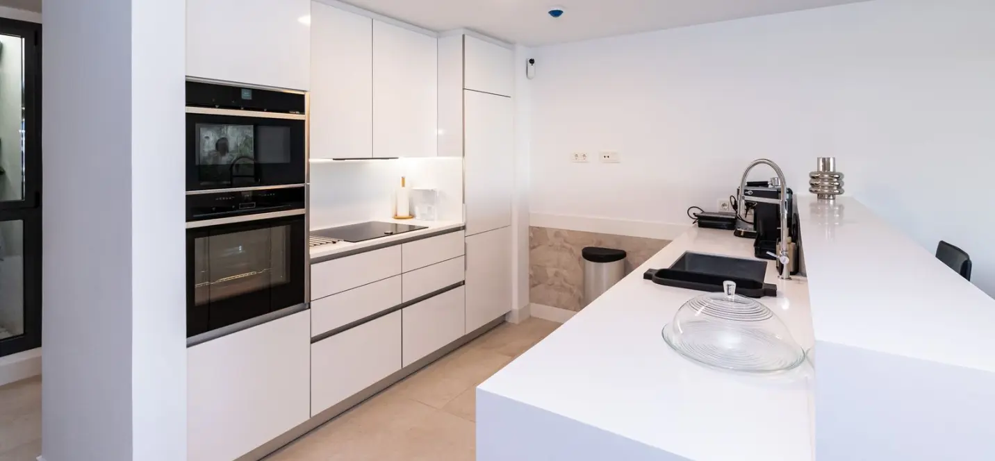 Sale of middle floor apartment in Cabopino 4