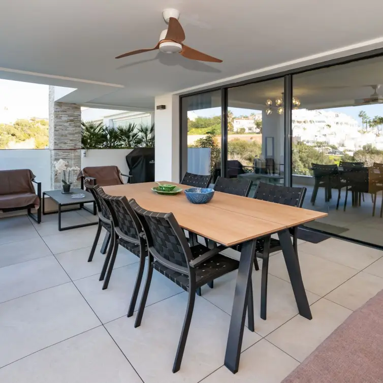 Sale of middle floor apartment in Cabopino