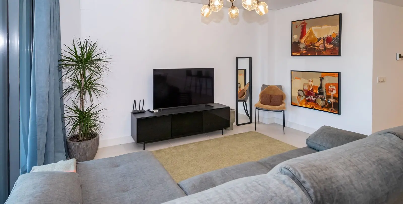 Sale of middle floor apartment in Cabopino 11