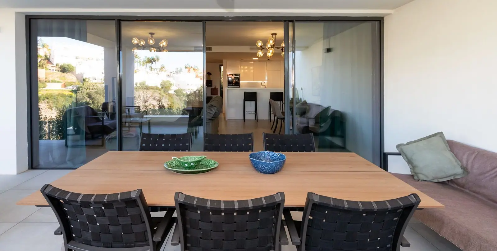 Sale of middle floor apartment in Cabopino 19
